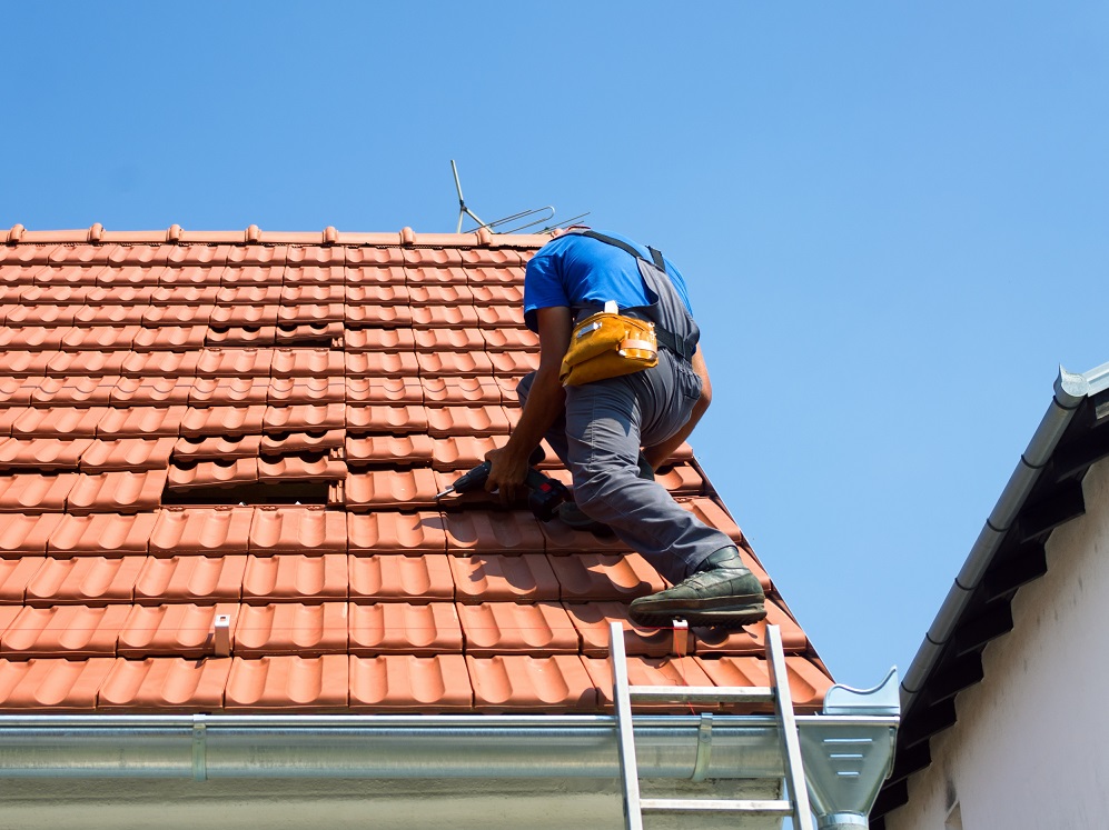 How to fix a storm damaged roof